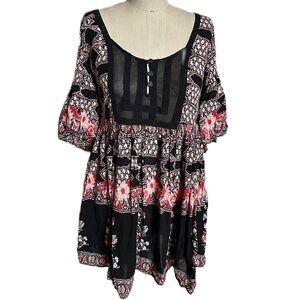 Free People Black Floral Babydoll Mini Dress. Size small